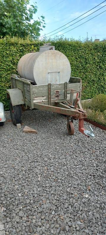 waterton met kraantje gemonteerd op kar  beschikbaar voor biedingen