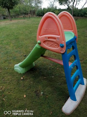 Feber kinderglijbaan beschikbaar voor biedingen