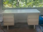Metaal bureau, Ophalen, Gebruikt