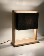 Lampe de table moderne en chêne, Comme neuf, Modern, Tissus, Moins de 50 cm