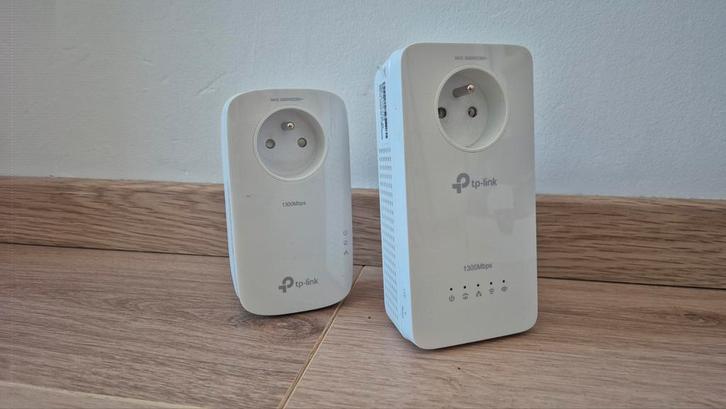 Te Koop: TP-Link TL-WPA8635P Powerline Wi-Fi Extender, Computers en Software, WiFi-versterkers, Zo goed als nieuw, Ophalen of Verzenden