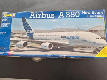 Revell,  Airbus A 380 , nieuw in doos , meer dan 50cm ,1:144