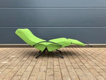 1e editie Tecno P40 lounge chair by Osvaldo Borsani, NIEUW!! beschikbaar voor biedingen
