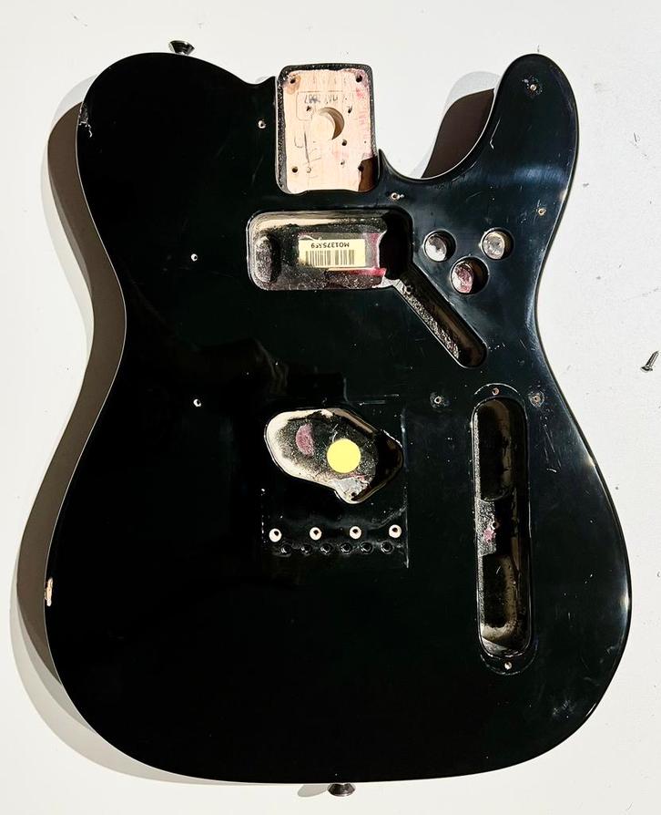 FENDER Telecaster „relic” behuizing. 125€, Muziek en Instrumenten, Instrumenten | Toebehoren, Ophalen