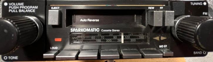 New Old Stock autoradio Sparkomatic Vintage !, Auto diversen, Autoradio's, Zo goed als nieuw, Ophalen of Verzenden