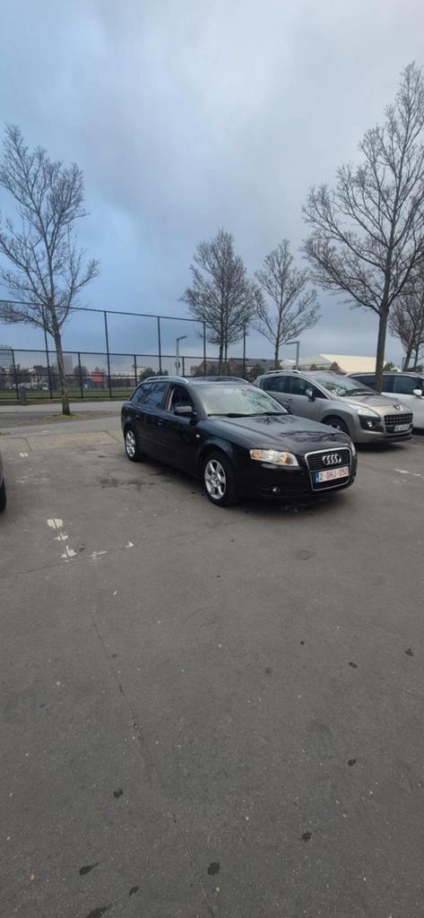 Audi a 4 automatik  gekurd, Auto's, Audi, Particulier, A4, Elektrische ramen, Regensensor, Benzine, Euro 4, 5 deurs, Automaat