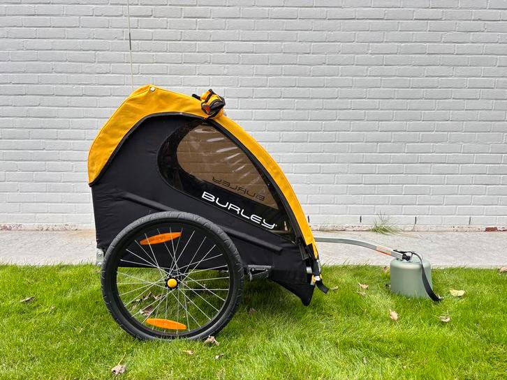 Burley Bee fietskar (Thule fietskar alternatief), Fietsen en Brommers, Fietsaccessoires | Aanhangwagens en Karren, Zo goed als nieuw