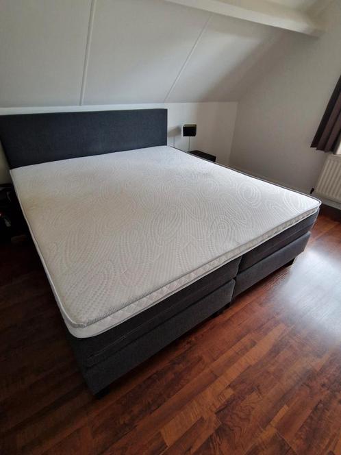 Te koop twee matrassen voor boxspring 90x200+topper, Huis en Inrichting, Slaapkamer | Boxsprings, Zo goed als nieuw, Ophalen