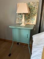 Muntkleur bijzetkastje, Huis en Inrichting, Slaapkamer | Nachtkastjes, Ophalen, Zo goed als nieuw