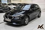 BMW 1 Serie 118 118i Berline Business - NAVI / BLUETOOTH / P, Gebruikt, Euro 6, https://public.car-pass.be/vhr/d32c8363-7f76-4710-a419-84d502b71959