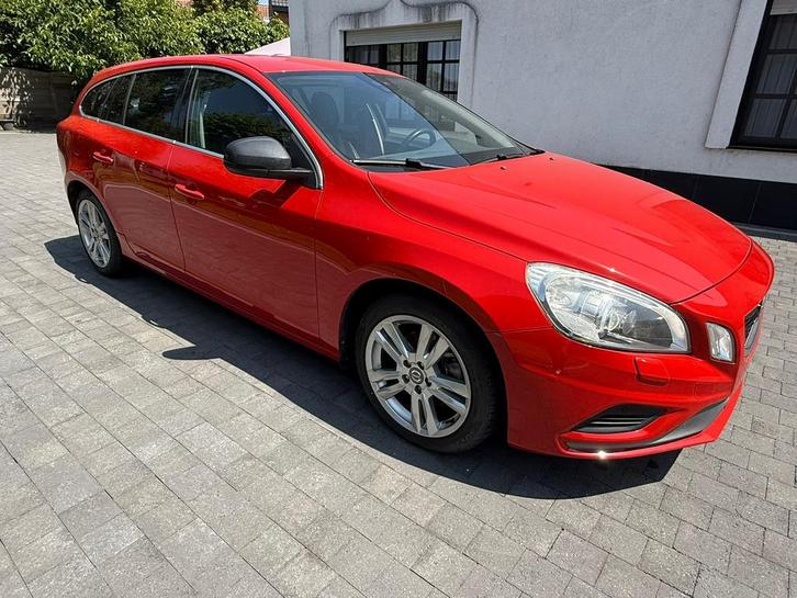 Volvo V60 R-design Export, Auto's, Volvo, Particulier, V60, Lichtmetalen velgen, Benzine, Euro 5, Leder, Ophalen