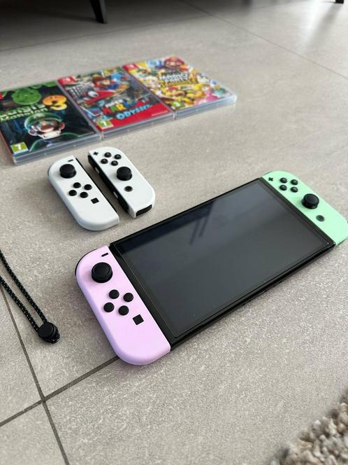 Nintendo Switch OLED + 4 Joy-Cons  (zo goed als nieuw), Games en Spelcomputers, Spelcomputers | Nintendo Switch, Switch OLED, Ophalen of Verzenden