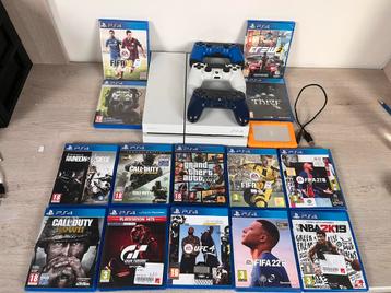 Ps4 3 controllers met 14 games en een harde schijf van 1TB beschikbaar voor biedingen
