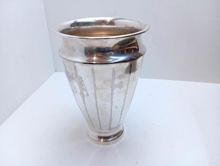grand vase en argent LA MAISON DES ROSES 27 cm, Antiquités & Art, Antiquités | Argent & Or, Argent, Enlèvement ou Envoi