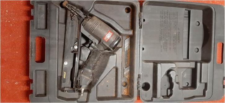 Agrafeuse pneumatique Senco SFN30, Bricolage & Construction, Outillage | Outillage à main, Comme neuf, Enlèvement ou Envoi