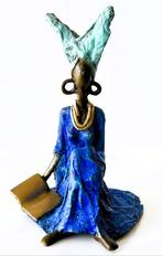 Massief brons beeld "Afrikaanse Lezende dame", Antiek en Kunst, Kunst | Beelden en Houtsnijwerken, Ophalen of Verzenden