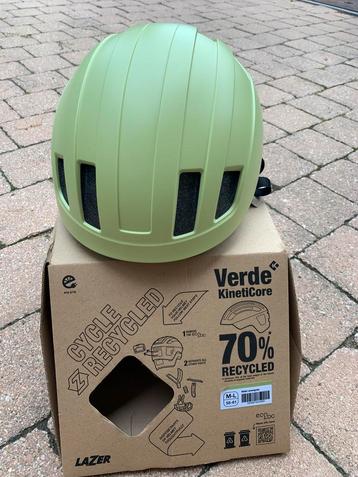 Commuter fiets helm beschikbaar voor biedingen
