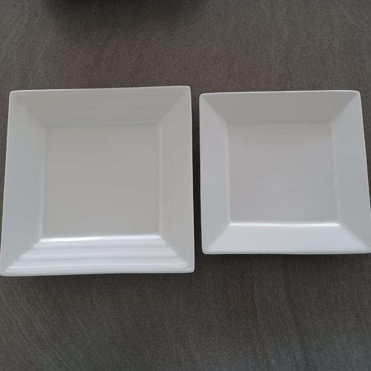 witte borden( servies), Huis en Inrichting, Keuken | Servies, Bord(en), Porselein, Ophalen