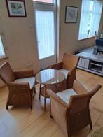 Rieten eettafel en 3 zetels, Huis en Inrichting, Ophalen, Riet of Rotan, Zo goed als nieuw, Drie