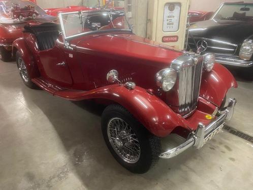 Zeer mooie TOP gerestaureerde MG TD van 1951, Auto's, MG, Particulier, TD, Benzine, Cabriolet, 2 deurs, Rood, Zwart, Leder, Ophalen