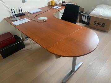 Bureau beschikbaar voor biedingen