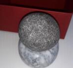 Sphère en pierre de lave, Collections, Minéral, Envoi