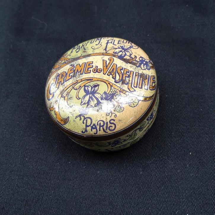 Antiek blikje: "Crème de Vaseline." "Parfum des fleurs", Verzamelen, Blikken, Gebruikt, Ophalen of Verzenden