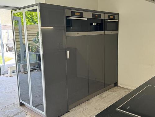 #4 Keuken uitgerust in 2 parallelle delen, Huis en Inrichting, Keuken | Complete keukens, Gebruikt, Ophalen