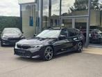 BMW 3 Serie 318 i Touring M Sport / PANO / HUD / CAM / BLIND, Auto's, Automaat, Gebruikt, 4 cilinders, Zwart