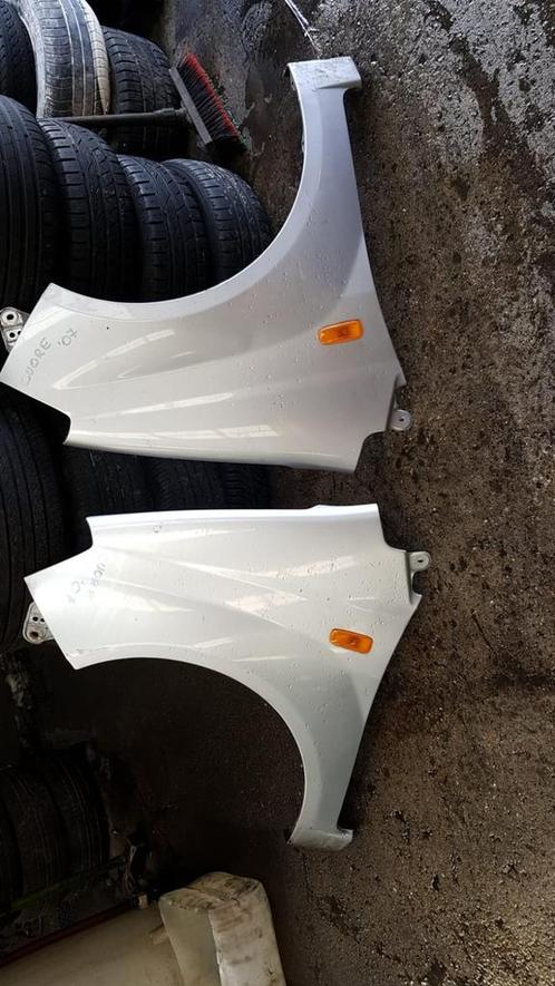 DAIHATSU CUORE VOORSCHERMEN BJ 2007, Auto-onderdelen, Carrosserie, Spatbord, Gebruikt, Ophalen of Verzenden