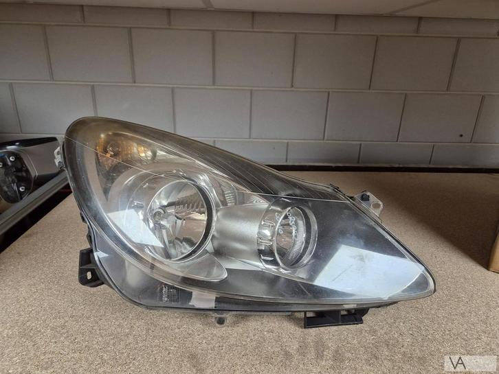 Opel Corsa D 2006 - 2010 koplamp rechts zwart binnenwerk €75, Auto-onderdelen, Verlichting, Opel, Gebruikt, Ophalen of Verzenden