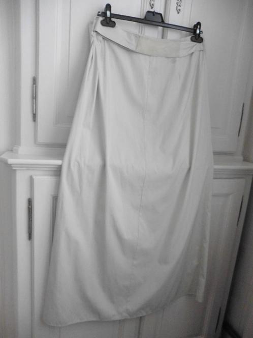 Mooie lange lichtgrijze rok, heel erg licht - T.M., Kleding | Dames, Rokken, Nieuw, Maat 38/40 (M), Grijs, Onder de knie, Ophalen of Verzenden