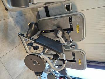 Arm extension technogym triceps, Enlèvement, Comme neuf