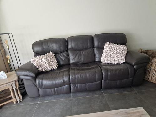 Salon bruin Ral 8019 leder 3x relax functie, Huis en Inrichting, Zetels | Zetels, Zo goed als nieuw, Rechte bank, Vierpersoons of meer
