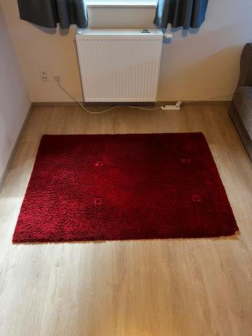 Rood tapijt 125x170 beschikbaar voor biedingen