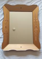 Miroir italien verre rosé  décor floral gravé, Ophalen, Rechthoekig, 50 tot 100 cm, Minder dan 100 cm