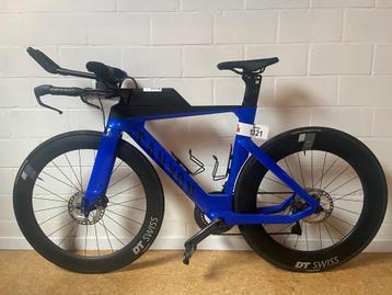 Canyon SPEEDMAX CF 8 Disc triathlon fiets  disponible aux enchères