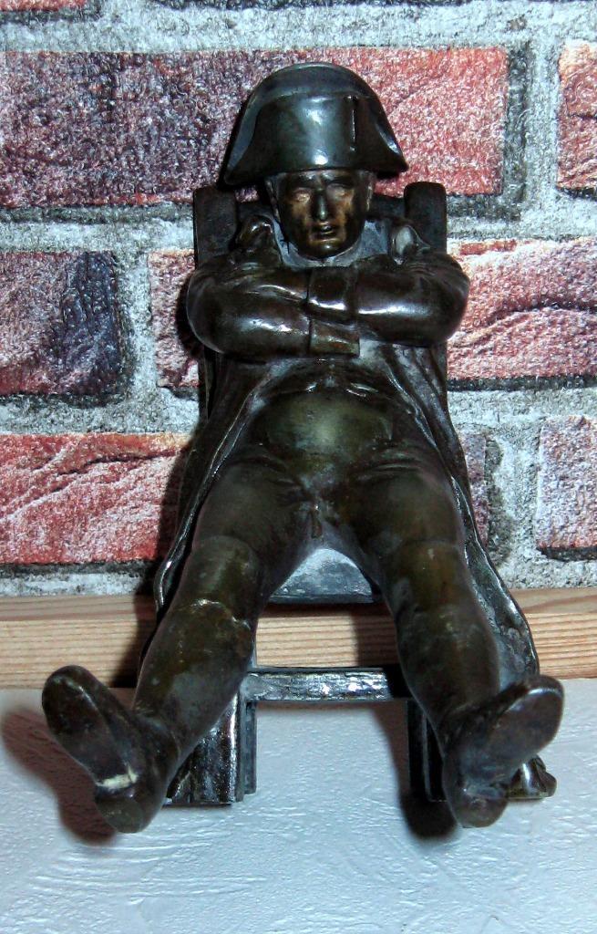 Napoléon assis sur une chaise bronze cuivre., Antiek en Kunst, Antiek | Brons en Koper, Brons, Ophalen