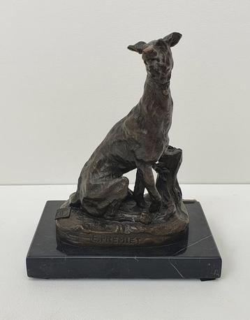 bronzen beeld hond greyhound galgo windhond 