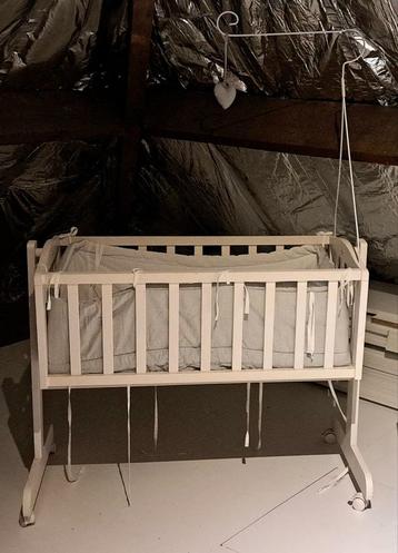 BERCEAU À BASCULE  beschikbaar voor biedingen