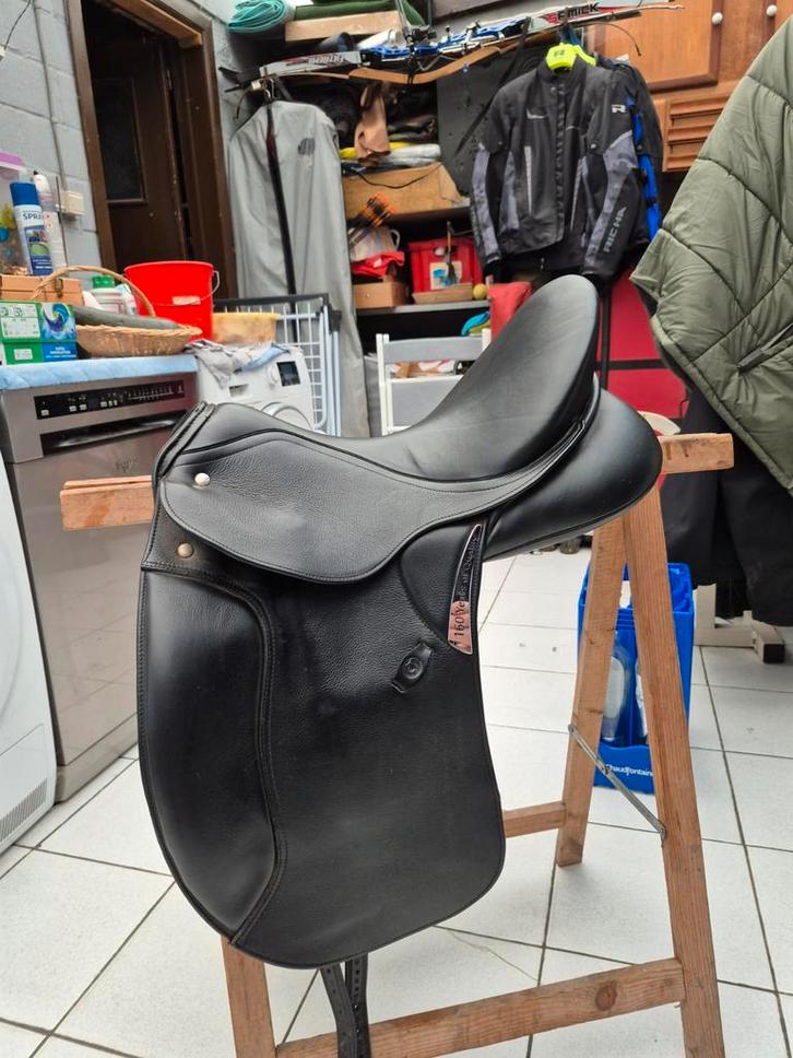 Dressuurzadel Kieffer, Dieren en Toebehoren, Paarden en Pony's | Zadels, Dressuur, Ophalen