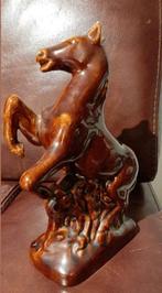 Prachtige Stijgend Paard in Keramiek, Antiek en Kunst, Kunst | Beelden en Houtsnijwerken, Ophalen of Verzenden