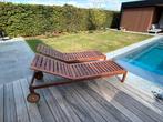 Houten ligbedden + tafeltje, Tuin en Terras, Ligbedden, Ophalen, Gebruikt, Hout, Verrijdbaar