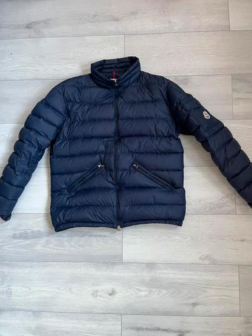 Moncler jas | Maat: M | Gedragen beschikbaar voor biedingen