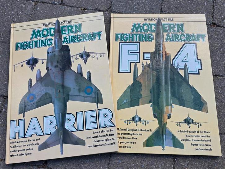 Complete doorlichting (engels) F4 Phantom en Harrier, Verzamelen, Luchtvaart en Vliegtuigspotten, Zo goed als nieuw, Ophalen