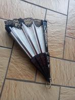 Spaanse flamenco-fan, Caravans en Kamperen