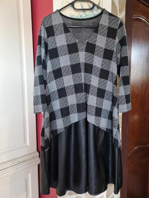 Jurk voor alle seizoenen, nieuw T42, Kleding | Dames, Jurken, Nieuw, Maat 42/44 (L), Zwart, Onder de knie, Verzenden