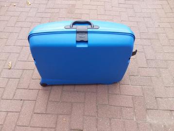Felle blauwe kleurige bagage koffer  beschikbaar voor biedingen