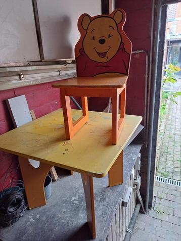 Kindertafel winnie de pooh beschikbaar voor biedingen