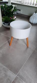 Moderne kleine holle tafel wit hout 43*38*17, Ophalen, Minder dan 45 cm, Rond, Zo goed als nieuw